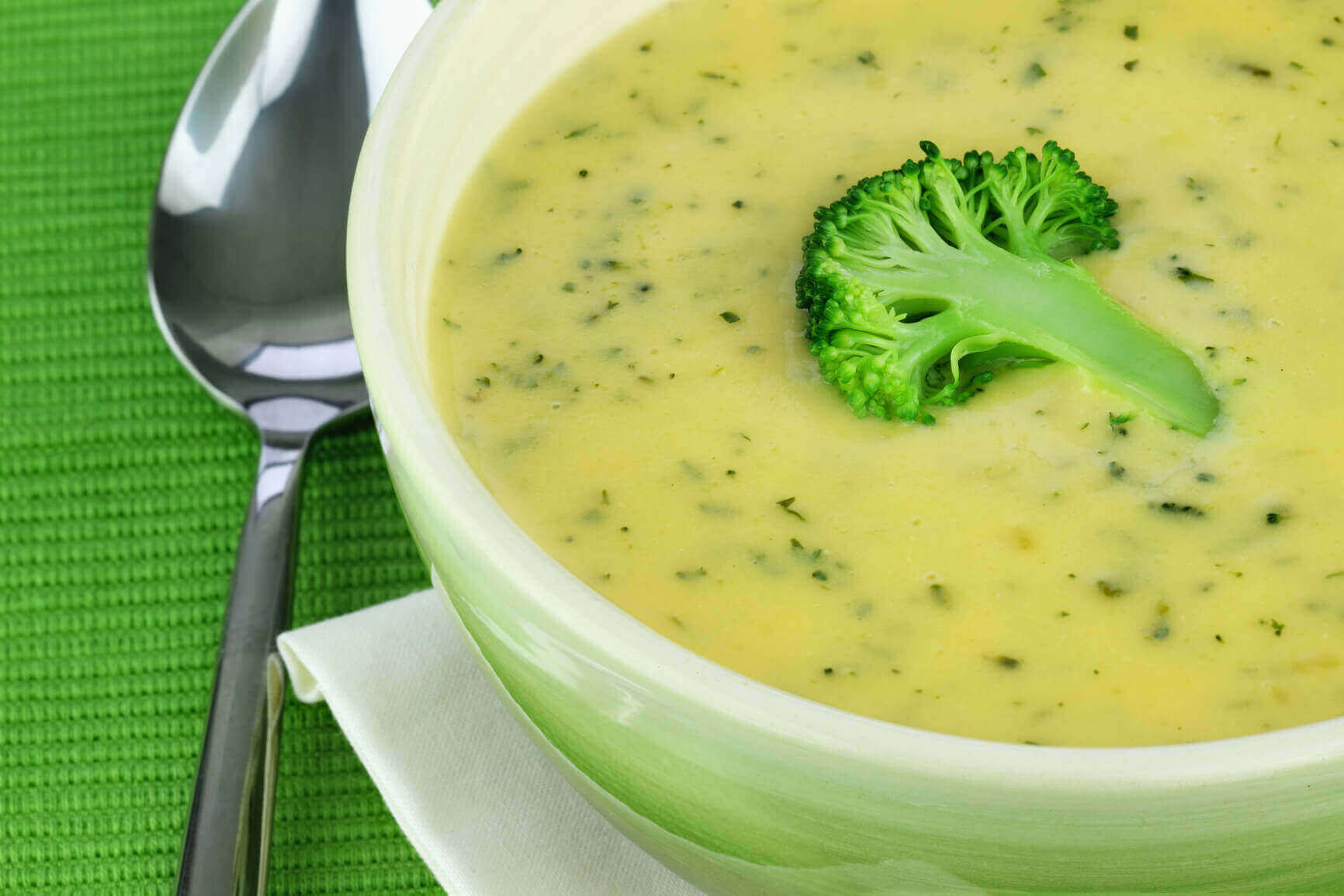 Brokkolisuppe - Brokoli Çorbası