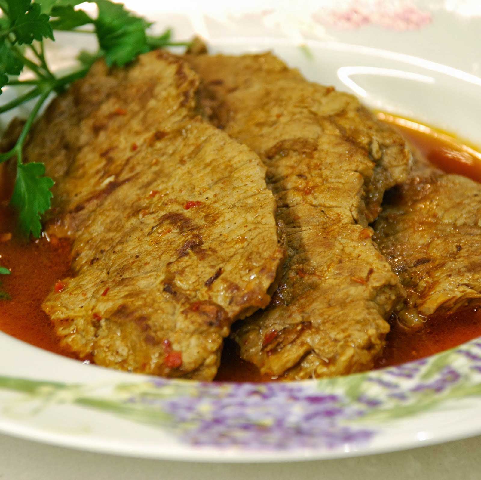 Steak mit Tomatensoße - Salçalı Biftek