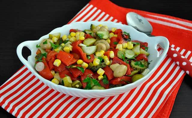 Paprikasalat - Kırmızı Biberli Salata