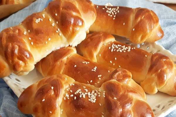 Geflochtener Börek mit Käse - Örgülü Peynirli Poğaça