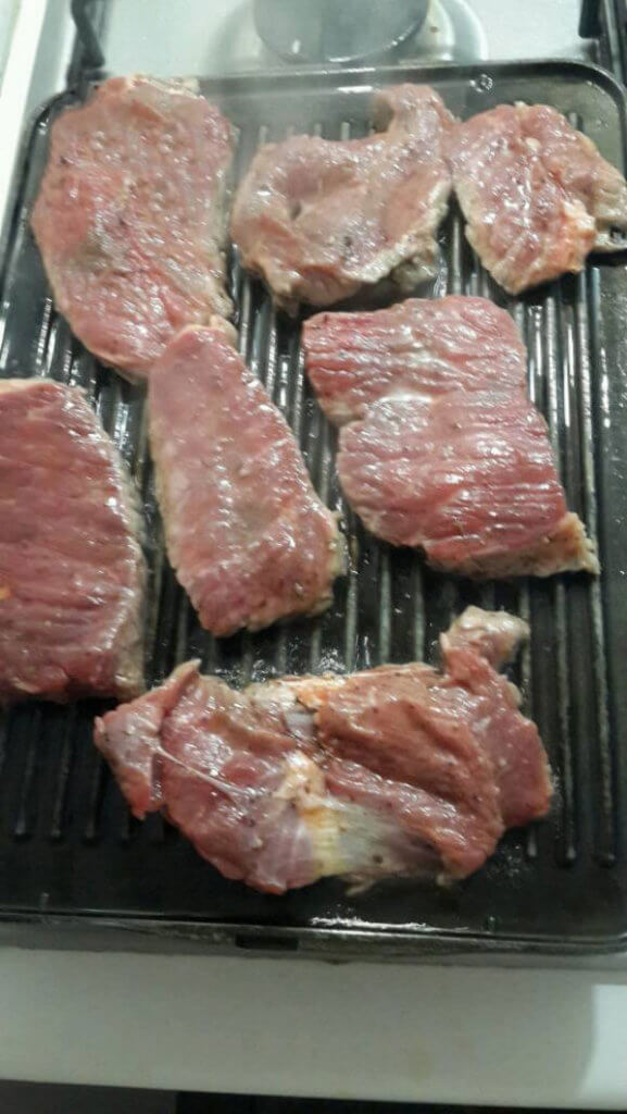Weich gebratenes Fleisch Rezept – Lokanta Usulü Lokum Et Tarifi