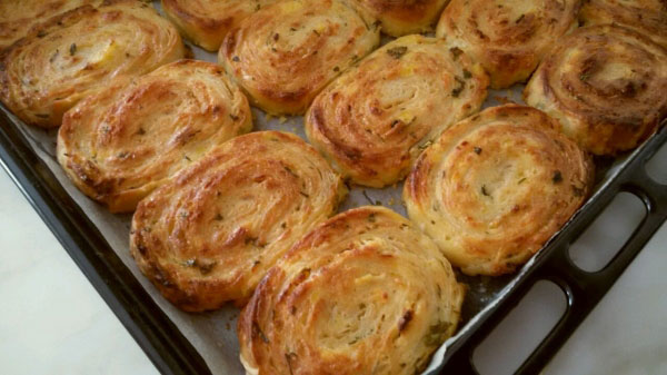 Börek mit Kartoffel und Käse - Patatesli Peynirli Börek