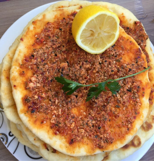 Brot mit Paprika (lokal) - Hatay Usulü Biberli Ekmek