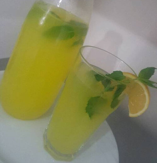 Frisch gepresste Limonade - Doğal Limonata