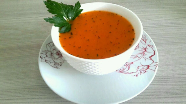 Tarhana Suppe mit Nudelreis - Tel Şehriyeli Tarhana Çorbası