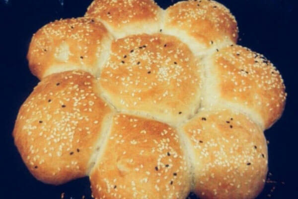 Gänseblümchen Brot -Papatya Ekmek