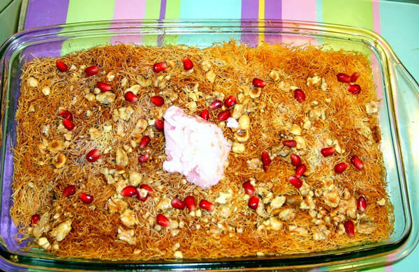 Teigfäden Dessert mit Granatapfelsirup - Nar Şerbetli Kadayıf