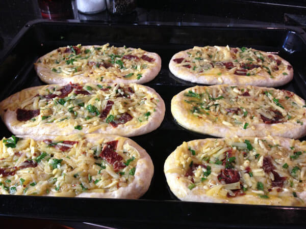 https://www.turkischerezepte.de/auberginen-im-tontopf-guvecte-patlican/