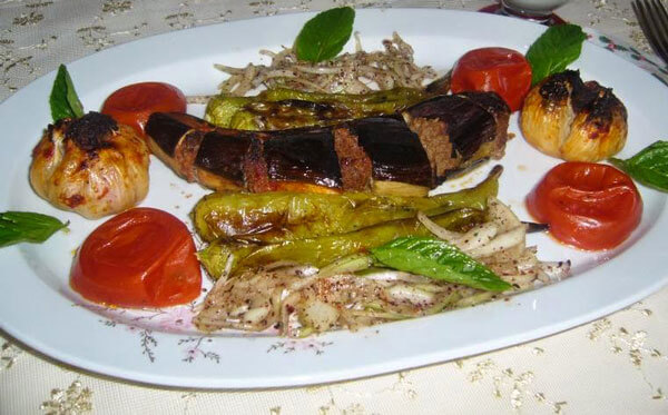 Auberginen Kebab - Pratik Patlıcan Kebabı