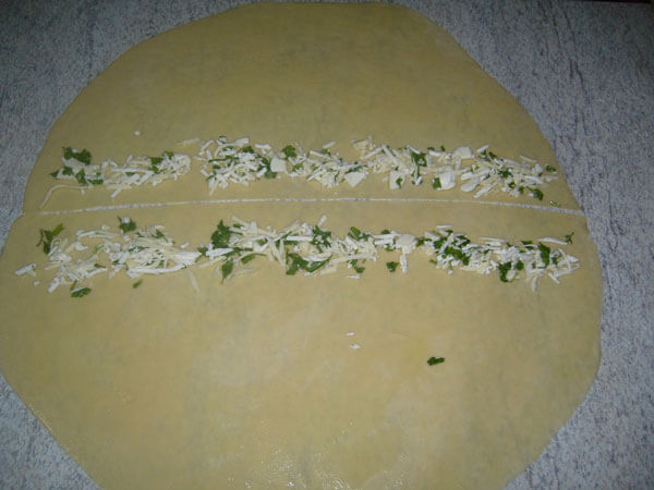Türkisches Gebäck mit Käse - Peynirli Kol Böreği