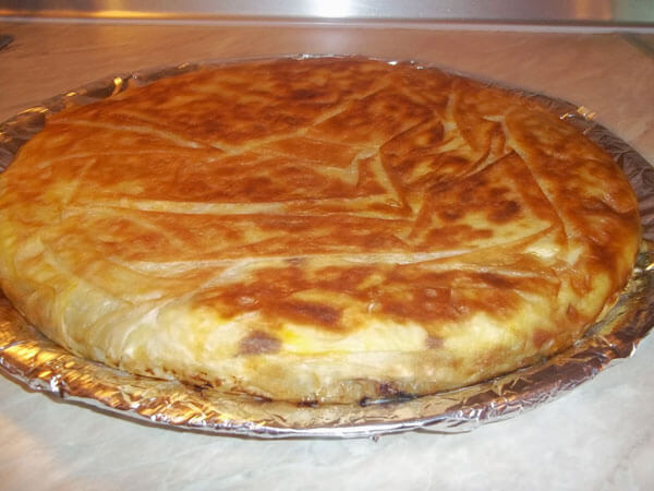 Börek aus der Pfanne mit Mangold - Pazılı Tava Böreği