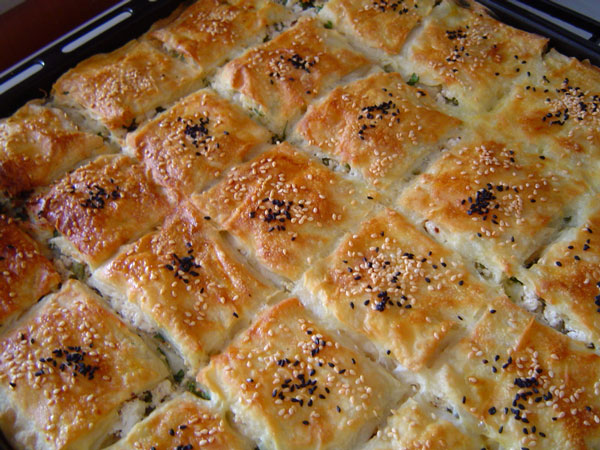 Börek mit Mineralwasser - Sodalı Börek