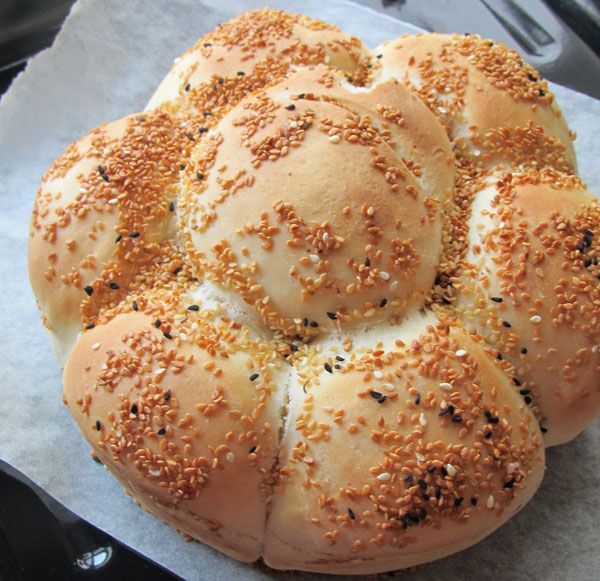 Brot mit Sesam - Susamlı Çiçek Ekmek