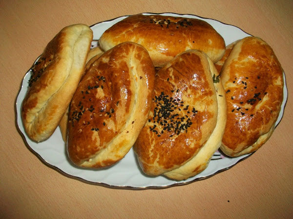 Gebäck mit Käse und Petersilie - Peynirli Maydanozlu Poğaça