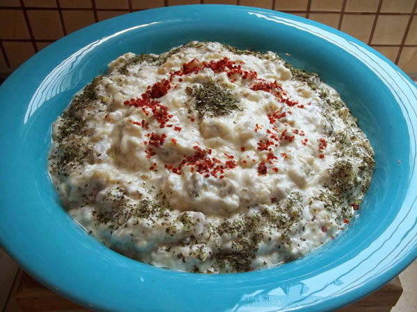 Gegrillte Auberginen mit Joghurt - Közlenmiş Yoğurtlu Patlıcan