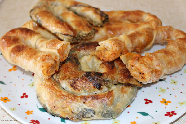 Börek mit Hackfleisch - Kıymalı Çarşaf Böreği