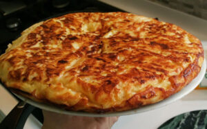 Börek mit Käse aus der Pfanne – Peynirli Tava Böreği