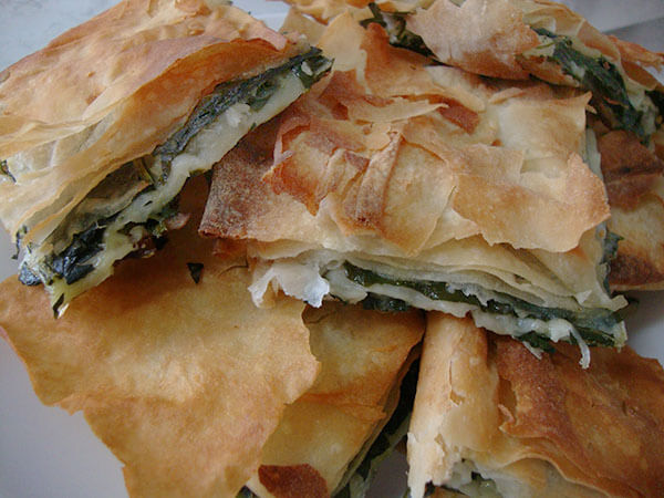 Börek mit Spinat - Leziz Ispanaklı Börek