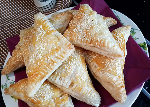 Börek mit Gemüse - Garnitürlü Üçgen Börek