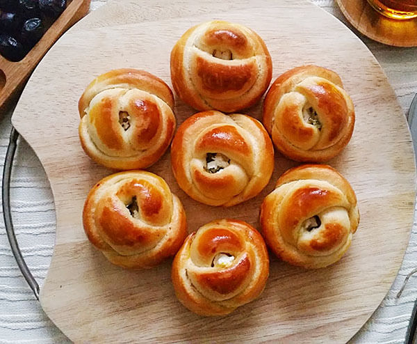 Börek mit Käse (Rosenform) - Peynirli Gül Poğaça