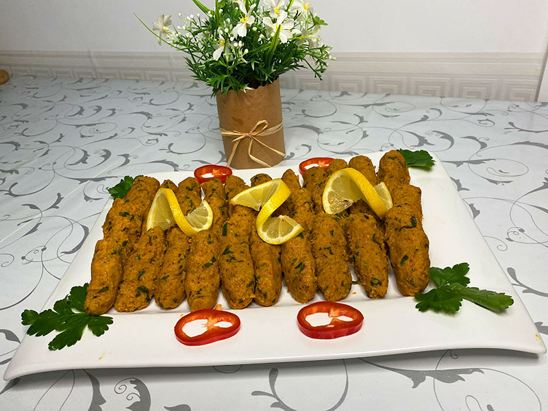 Mercimek Köftesi – Türkische vegane Linsenbällchen