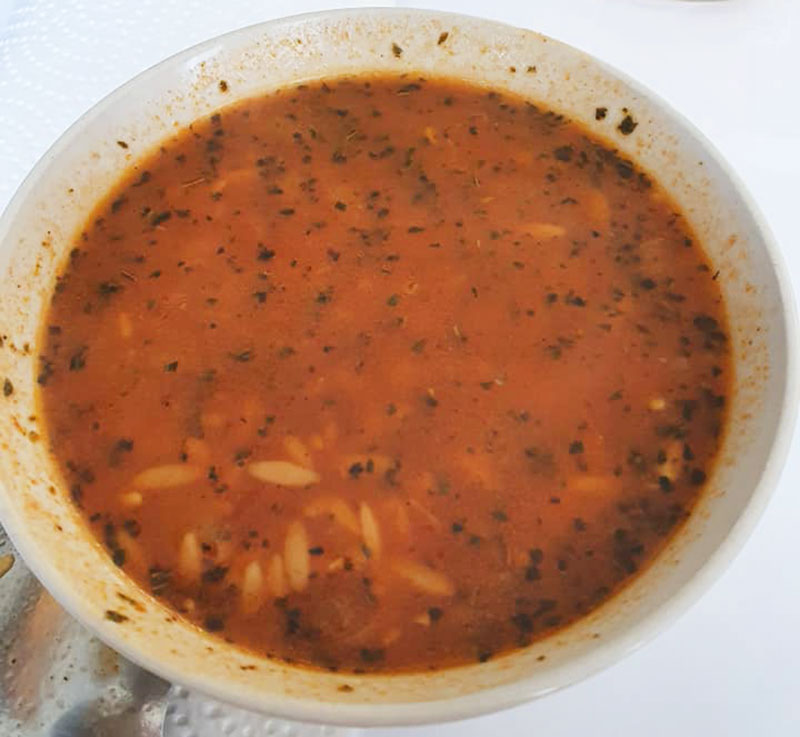 Türkische Reisnudelsuppe - Arpa Sehriye Corba