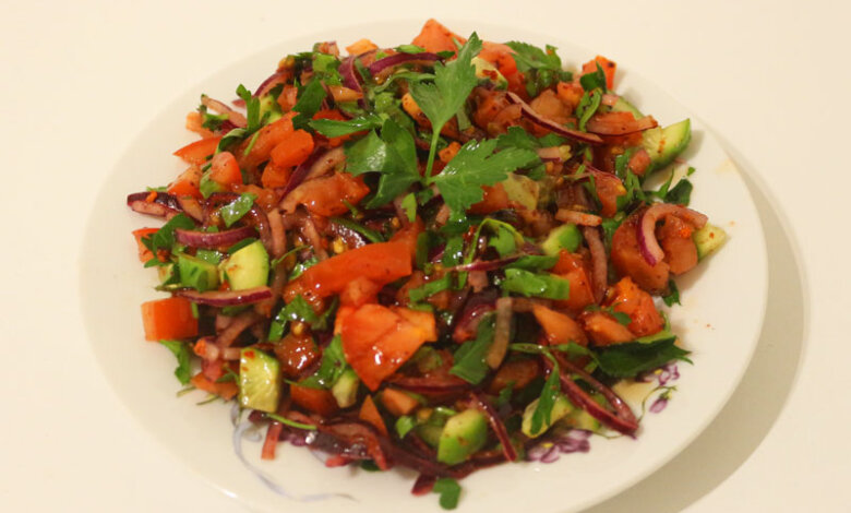 Tomatensalat mit Zwiebeln Einfaches Salat Rezept